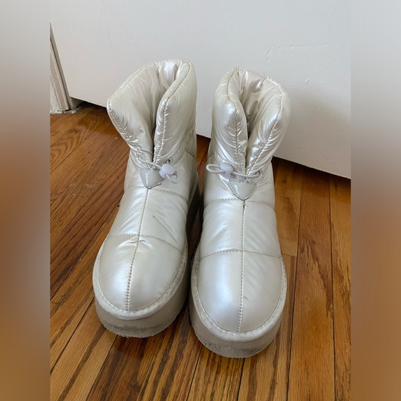 Winter Women Boots - Picture 2 of 4